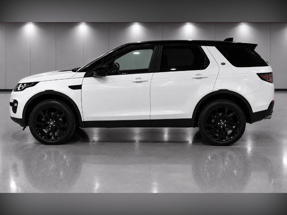 White 2017 Land Rover Discovery Sport 2.0 TD4 HSE Black SUV 5dr Diesel Auto 4WD Euro 6 s/s 180 ps in Peterborough
